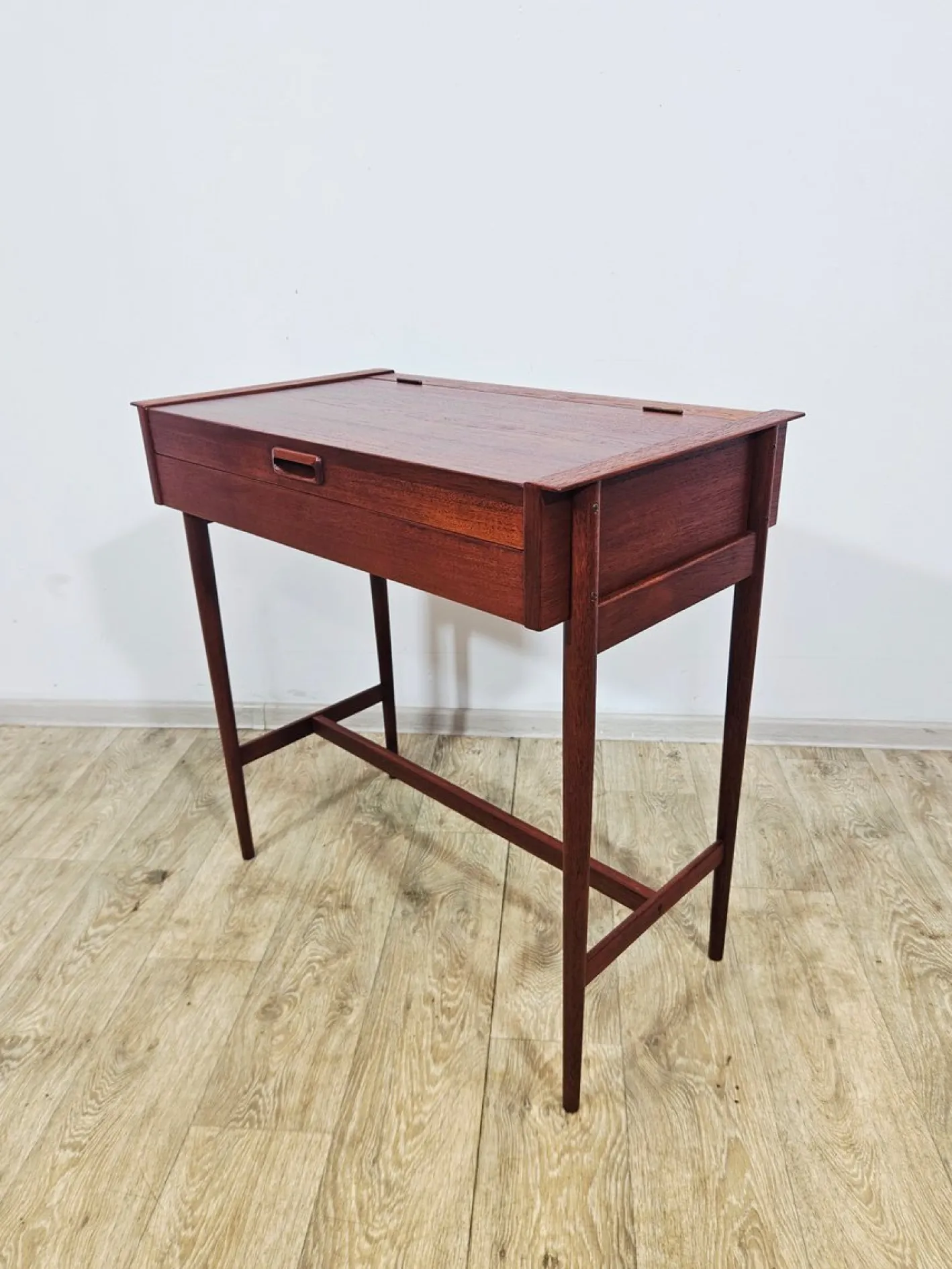 Skandinavischer Vintage Frisiertisch aus Teak, 1960er