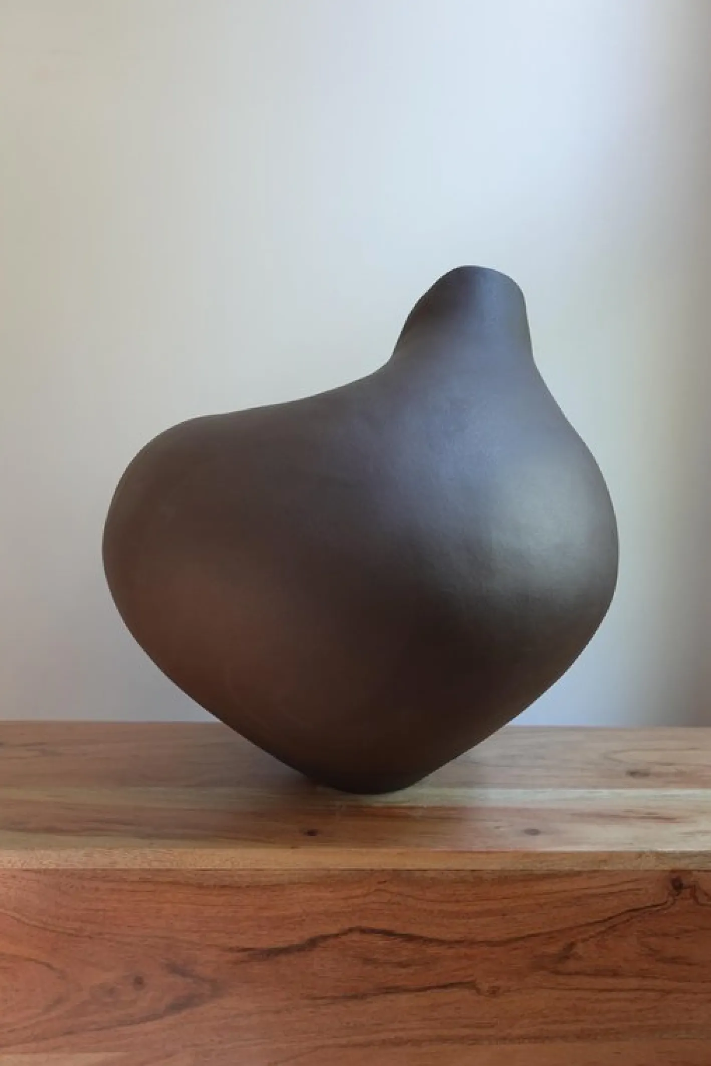 Skulpturale Blossom VI Keramikvase von Audrey Vo Van
