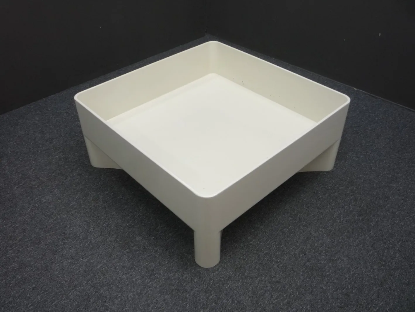 Space-Age Fiberglas Blumenbehälter von Vissmann, 1982er