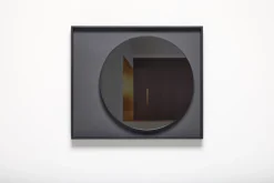 Spiegelmond mit Rahmen aus blauem Glas & lackiertem Holz von Reda Amalou Design