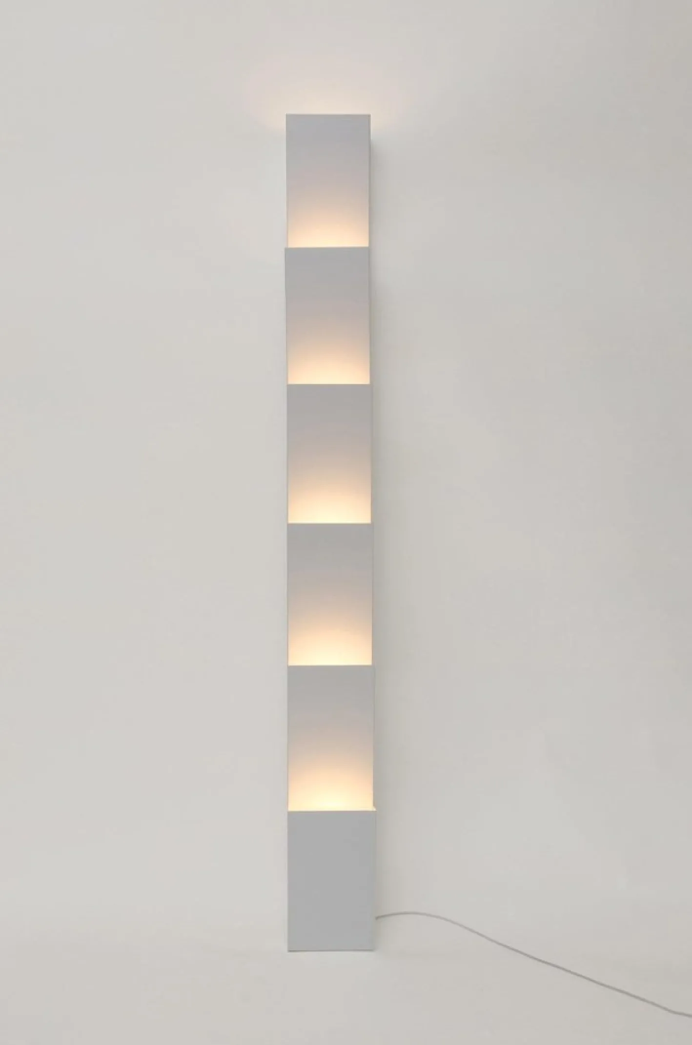 Steps Stehlampe von Atelier Areti