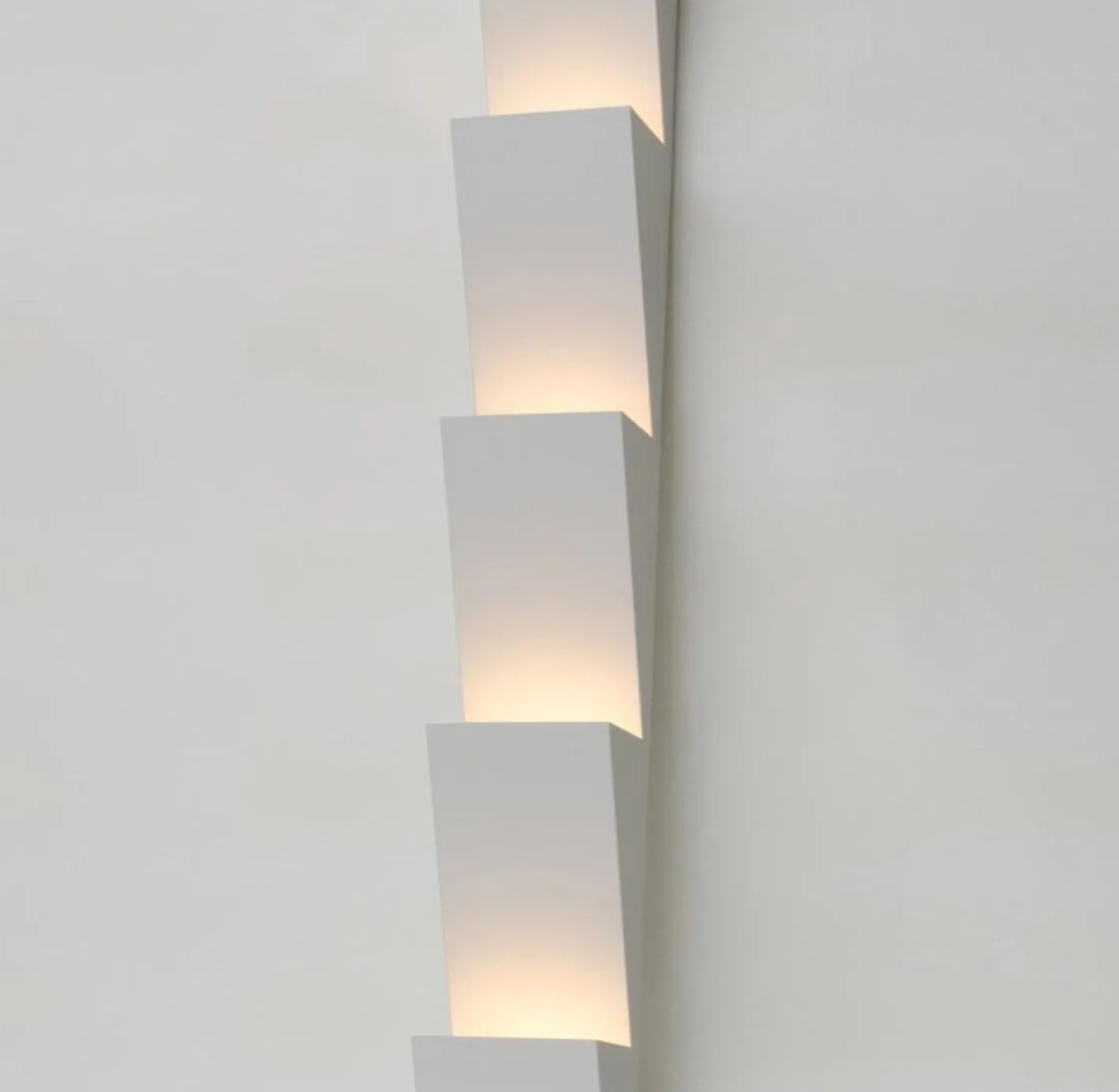 Steps Stehlampe von Atelier Areti