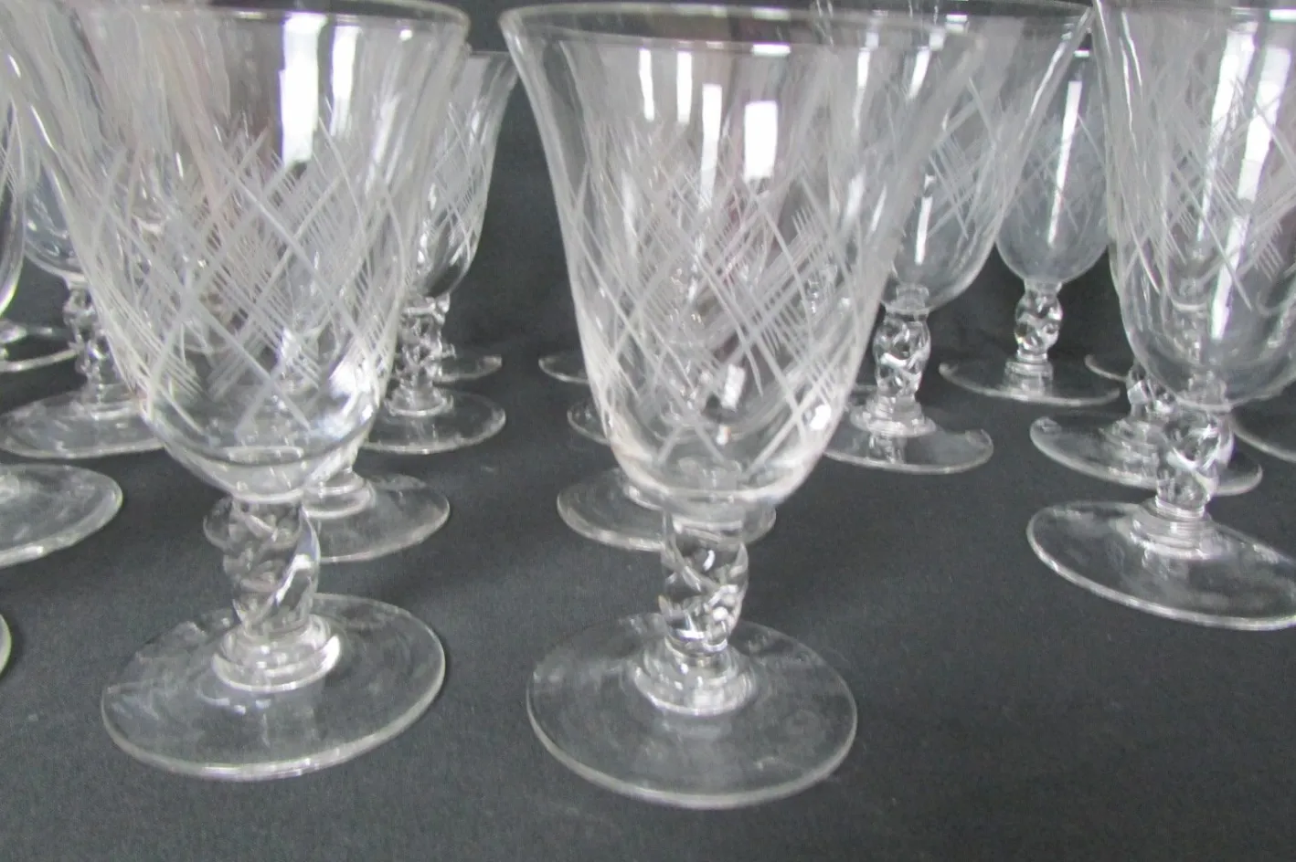 Stielgläser mit Ausgestellter Form, 1960er, 29er Set