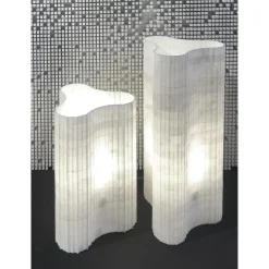 Stripes A4 Tischlampe aus weißem Afyon Marmor von Bufalini Marmi