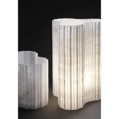 Stripes A1 Tischlampe aus weißem Afyon Marmor von Bufalini Marmi