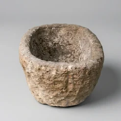 Tiegel aus Lavastein, 19. Jh