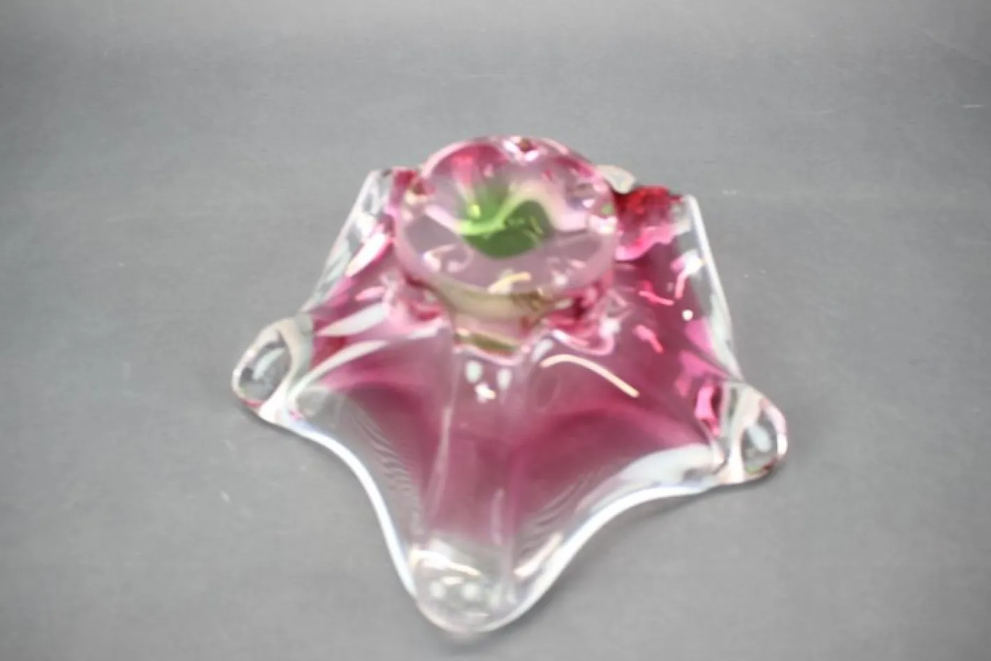 Tschechische Mid-Century Glasschale in Rosa & Grün von Josef Hospodka, 1960er