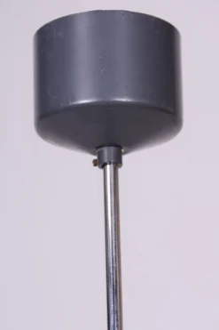 Tschechischer Mid-Century Kronleuchter aus verchromtem und geschwärztem Stahl, 1950er
