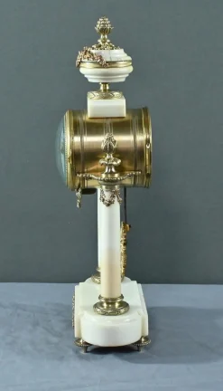 Uhr aus Marmor & Bronze im Louis XVI Stil von Mougin, 1889
