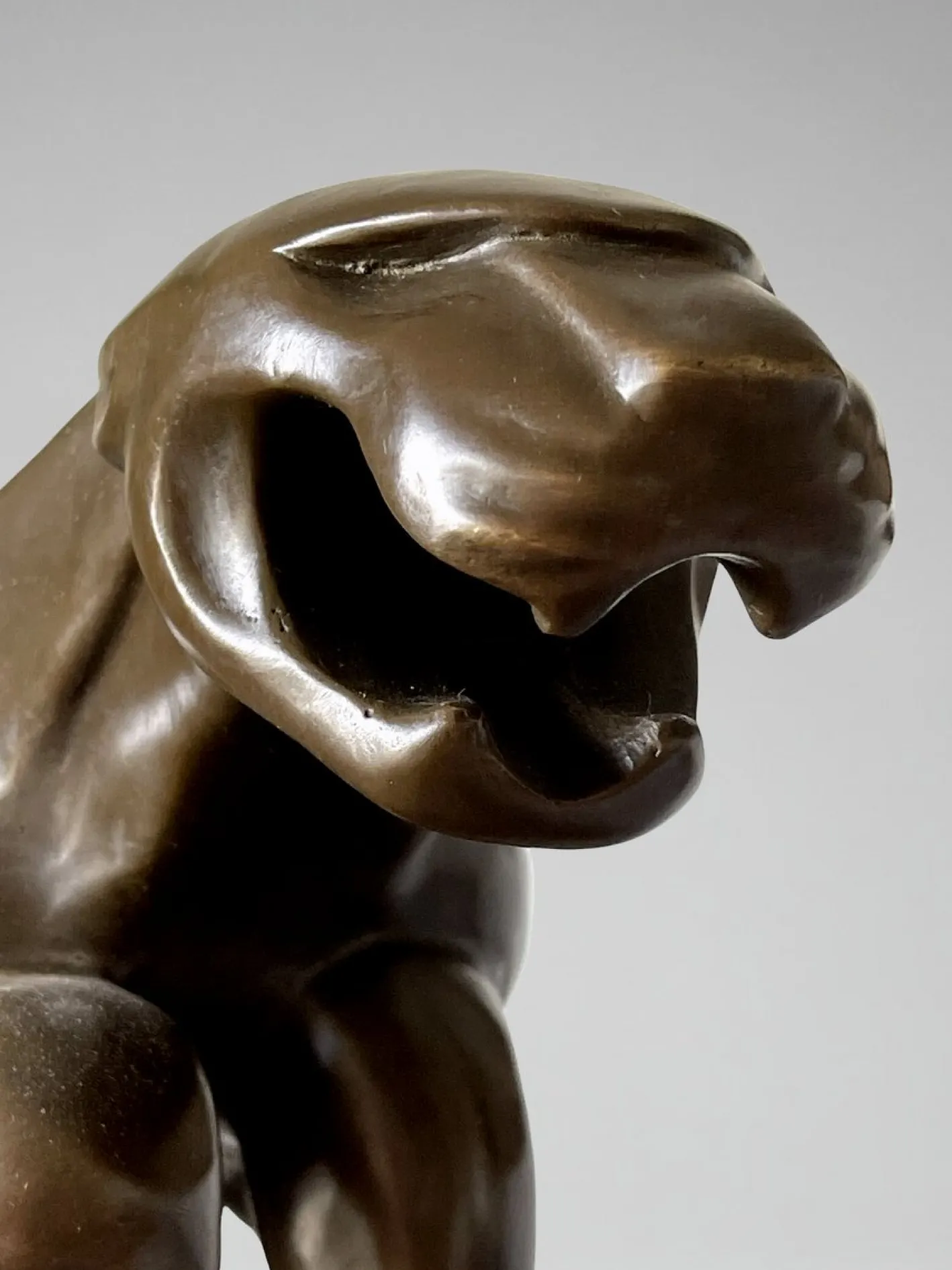 Unbekannt, Panther Skulptur, 2000er, Bronze