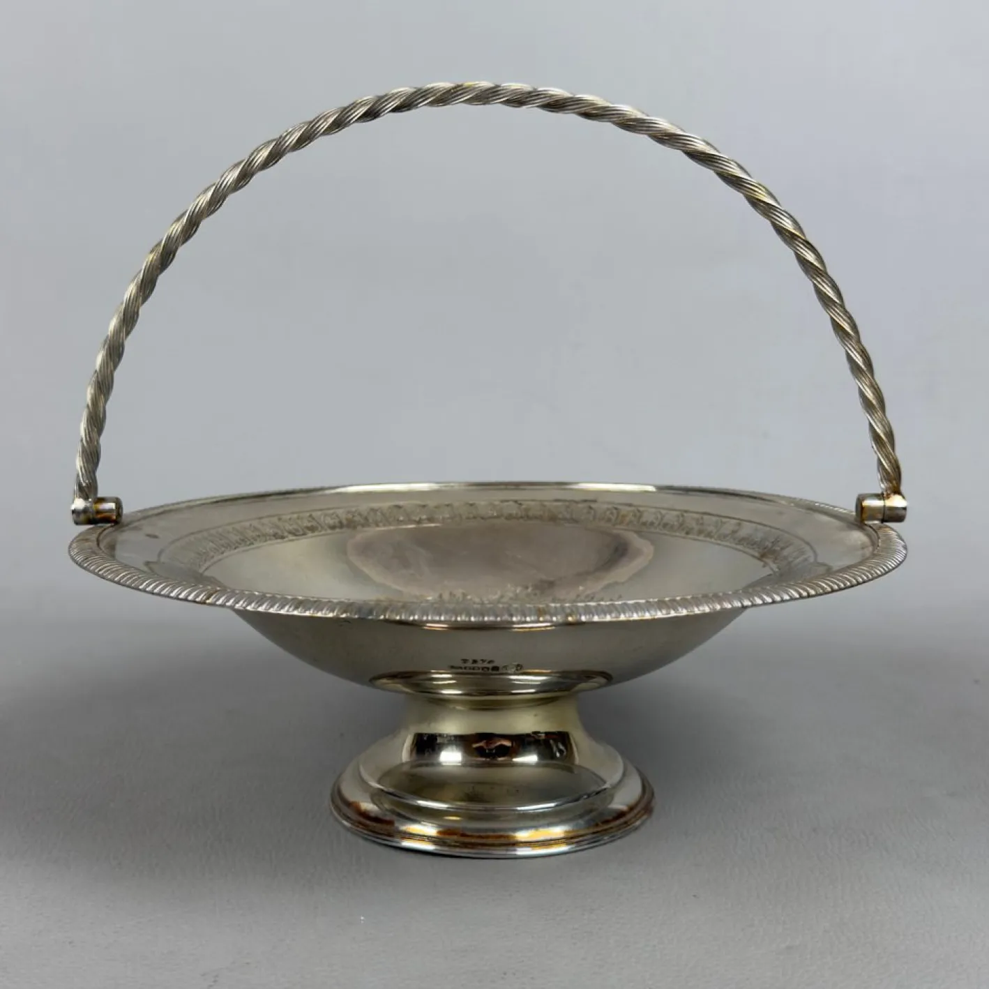 Versilberter Korb, 1800er