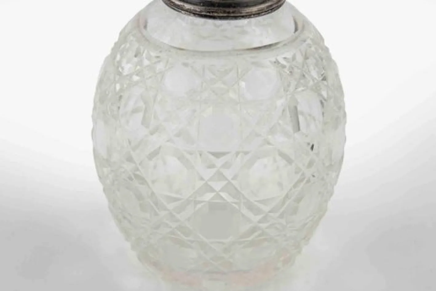 Vintage Jugendstil Liberty Parfümflasche aus Glas und Silberkappe, 1910er