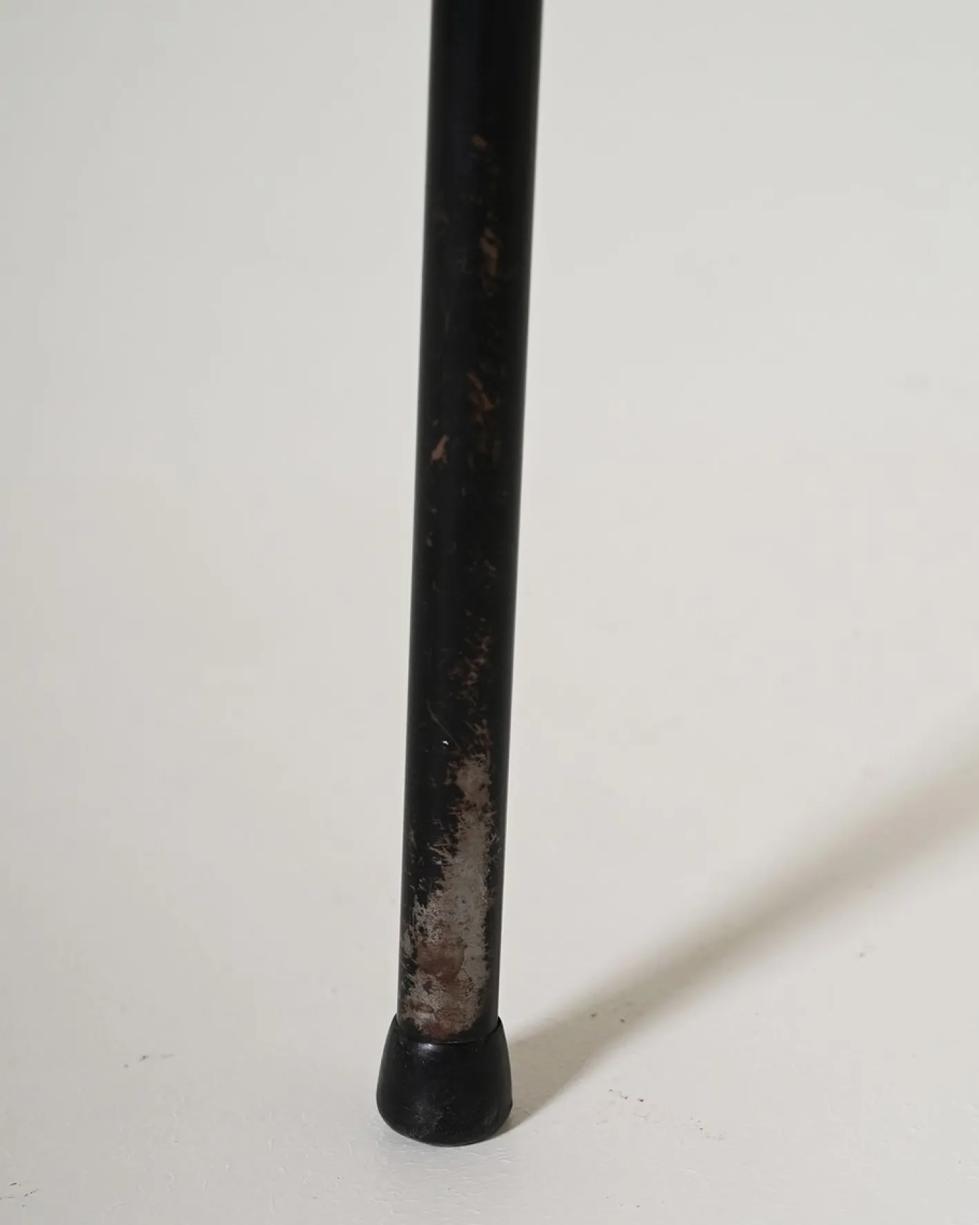 Vintage Stühle aus Leder & Metall mit Holzintarsie, 1950er, 4er Set
