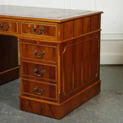 Vintage Yew Schreibtisch mit zwei Sockeln und bordeauxroter Lederplatte