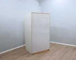 Weiß lackierter italienischer Space Age Kleiderschrank von F.lli Proserpio, 1960er
