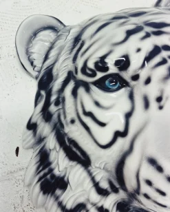 White Tiger Wandmaske von Ceramiche Boxer