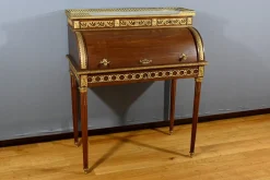 Zylinderförmiger Schreibtisch aus Mahagoni im Louis XVI-Stil, Ende 19. Jh.